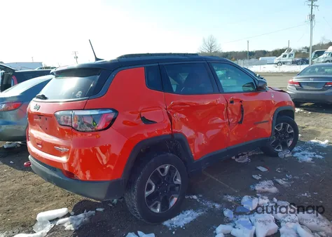 2018 Jeep Compass Trailhawk 4X4 z USA, uszkodzony, nr VIN 3C4NJDDB5JT129782